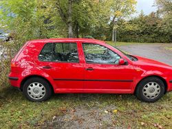 Rot Gebraucht 1998 VW Golf IV Kleinwagen | 350 € (Superpreis)