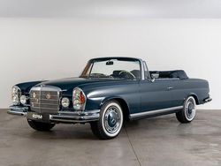 Blau Gebraucht 1971 Mercedes W111 Cabrio | 399.500 €