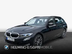 Schwarz Gebraucht 2024 BMW 330e Sport Line Kombi | 56.900 €