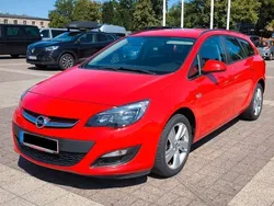 Rot Gebraucht 2016 Opel Astra Sport Kombi | 9.900 € (Guter Preis)