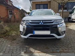 Weiß Gebraucht 2018 Mitsubishi Outlander P-HEV Top SUV | 17.500 € (Fairer Preis)