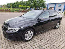 Deep black perleffekt Gebraucht 2021 VW Golf VIII Life Kombi | 16.445 € (Fairer Preis)