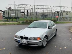 Grau Gebraucht 2002 BMW 2002 Limousine | 2.500 €