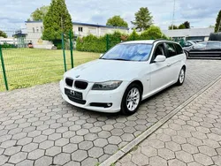 Weiß Gebraucht 2010 BMW 320 Comfort Edition Kombi | 3.700 € (Guter Preis)