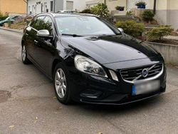 Schwarz Gebraucht 2012 Volvo V60 Kombi | 9.300 € (Etwas zu teuer)