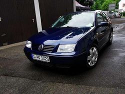 Gebraucht 2000 VW Bora Limousine | 3.000 € (Etwas zu teuer)
