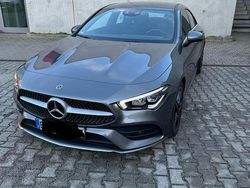 Grau Gebraucht 2020 Mercedes CLA200 AMG line Limousine | 29.999 € (Teuer)