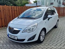 Weiß Gebraucht 2012 Opel Meriva Innovation Van / Kleinbus | 5.500 € (Fairer Preis)