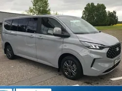 Grau Gebraucht 2025 Ford Tourneo Custom Titanium Van / Kleinbus | 60.690 €