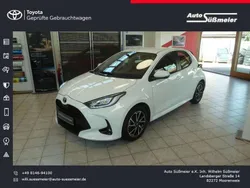 Schneeweiß Neu 2025 Toyota Yaris Hybrid Comfort Limousine | 22.990 € (Guter Preis)