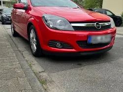 Rot Gebraucht 2008 Opel Astra GTC Kleinwagen | 3.000 € (Guter Preis)