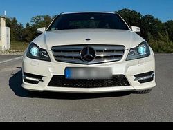 Weiß Gebraucht 2011 Mercedes C250 AMG Limousine | 12.900 € (Teuer)