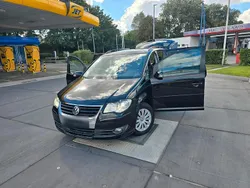 Schwarz Gebraucht 2009 VW Touran Van / Kleinbus | 2.550 € (Guter Preis)