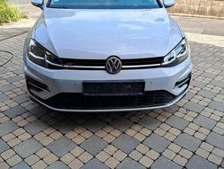 Weiß Gebraucht 2017 VW Golf VII R-line Kleinwagen | 15.300 €