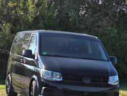 Schwarz Gebraucht 2017 VW T6 Van | 40.299 € (Teuer)