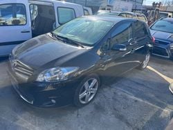 Schwarz Gebraucht 2010 Toyota Auris Limousine | 3.250 € (Fairer Preis)