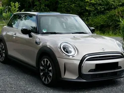 Gebraucht 2021 Mini Cooper Kleinwagen | 21.900 € (Etwas zu teuer)