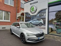 Brilliantsilber metallic Gebraucht 2024 Skoda Superb Style Kombi | 37.980 € (Fairer Preis)