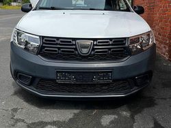 Weiß Gebraucht 2014 Dacia Sandero Kleinwagen | 4.990 € (Fairer Preis)