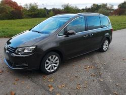 Braun Gebraucht 2015 VW Sharan Comfortline Van / Kleinbus | 20.700 € (Teuer)