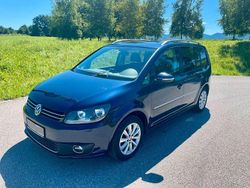Blau Gebraucht 2011 VW Touran Highline Van / Kleinbus | 8.200 € (Fairer Preis)