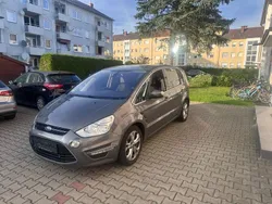 Grau Gebraucht 2013 Ford S-MAX S Van / Kleinbus | 6.100 € (Guter Preis)