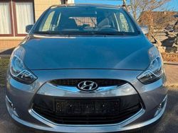 Grau Gebraucht 2013 Hyundai ix20 Edition Kleinwagen | 5.500 € (Fairer Preis)