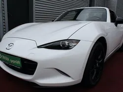 Weiß Gebraucht 2022 Mazda MX5 Ad'Vantage Cabrio | 24.799 € (Fairer Preis)