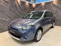 Blau Gebraucht 2010 Renault Clio II Luxe Limousine | 4.990 € (Etwas zu teuer)