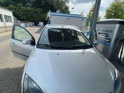 Gebraucht 2005 Ford Focus Trend Kombi | 885 € (Guter Preis)