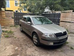 Gebraucht 2007 Skoda Octavia Elegance Kombi | 2.600 € (Guter Preis)