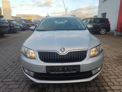 Silber Gebraucht 2016 Skoda Octavia Ambition Kombi | 7.500 € (Superpreis)