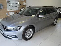 Pyritsilber metallic Gebraucht 2023 VW Passat Business Kombi | 27.480 € (Guter Preis)