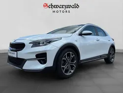 Weiß Gebraucht 2021 Kia XCeed Vision SUV | 22.380 € (Fairer Preis)
