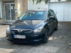 Schwarz Gebraucht 2010 Hyundai i30 Limousine | 3.690 € (Fairer Preis)