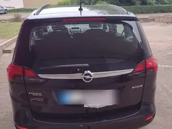 Schwarz Gebraucht 2015 Opel Zafira Tourer Selection Van / Kleinbus | 10.500 € (Fairer Preis)