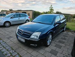 Blau Gebraucht 2003 Opel Signum Kombi | 1.000 €