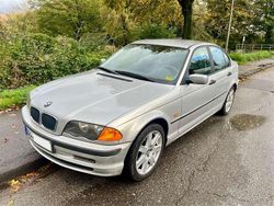 Silber Gebraucht 1998 BMW 318 Limousine | 4.599 € (Etwas zu teuer)