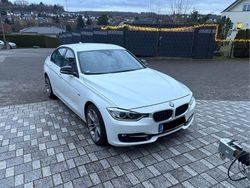 Weiß Gebraucht 2012 BMW 320 Sport Line Limousine | 10.900 € (Fairer Preis)