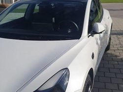 Weiß Gebraucht 2022 Tesla Model 3 Limousine | 26.200 € (Fairer Preis)