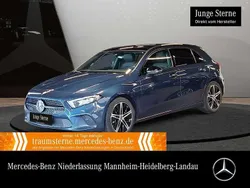Blau Gebraucht 2022 Mercedes A200 Night Kleinwagen | 28.890 € (Fairer Preis)