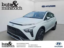 Atlas white / sol Gebraucht 2024 Hyundai Bayon Trend SUV | 18.490 € (Superpreis)