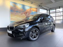 Schwarz Gebraucht 2021 BMW 218 Sport Line Van / Kleinbus | 24.820 € (Etwas zu teuer)