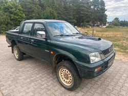 Grün Gebraucht 1999 Mitsubishi L200 Abholung | 3.350 €