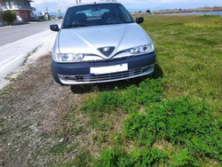 Silber Gebraucht 1999 Alfa Romeo 146 Limousine | 2.490 €