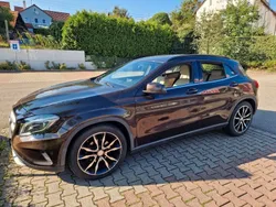 Beige Gebraucht 2014 Mercedes GLA220 SUV | 18.000 € (Etwas zu teuer)