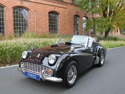 Schwarz Gebraucht 1963 Triumph TR3 Cabrio | 36.900 €