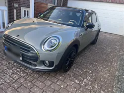 Grau Gebraucht 2021 Mini Cooper D Clubman Kombi | 24.799 € (Teuer)