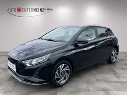 Phantom black / met Gebraucht 2024 Hyundai i20 Trend Limousine | 20.900 € (Fairer Preis)