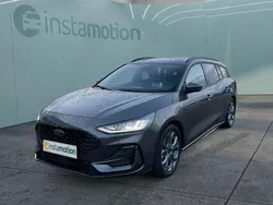 Grau Gebraucht 2023 Ford Focus ST-Line Kombi | 26.349 € (Fairer Preis)